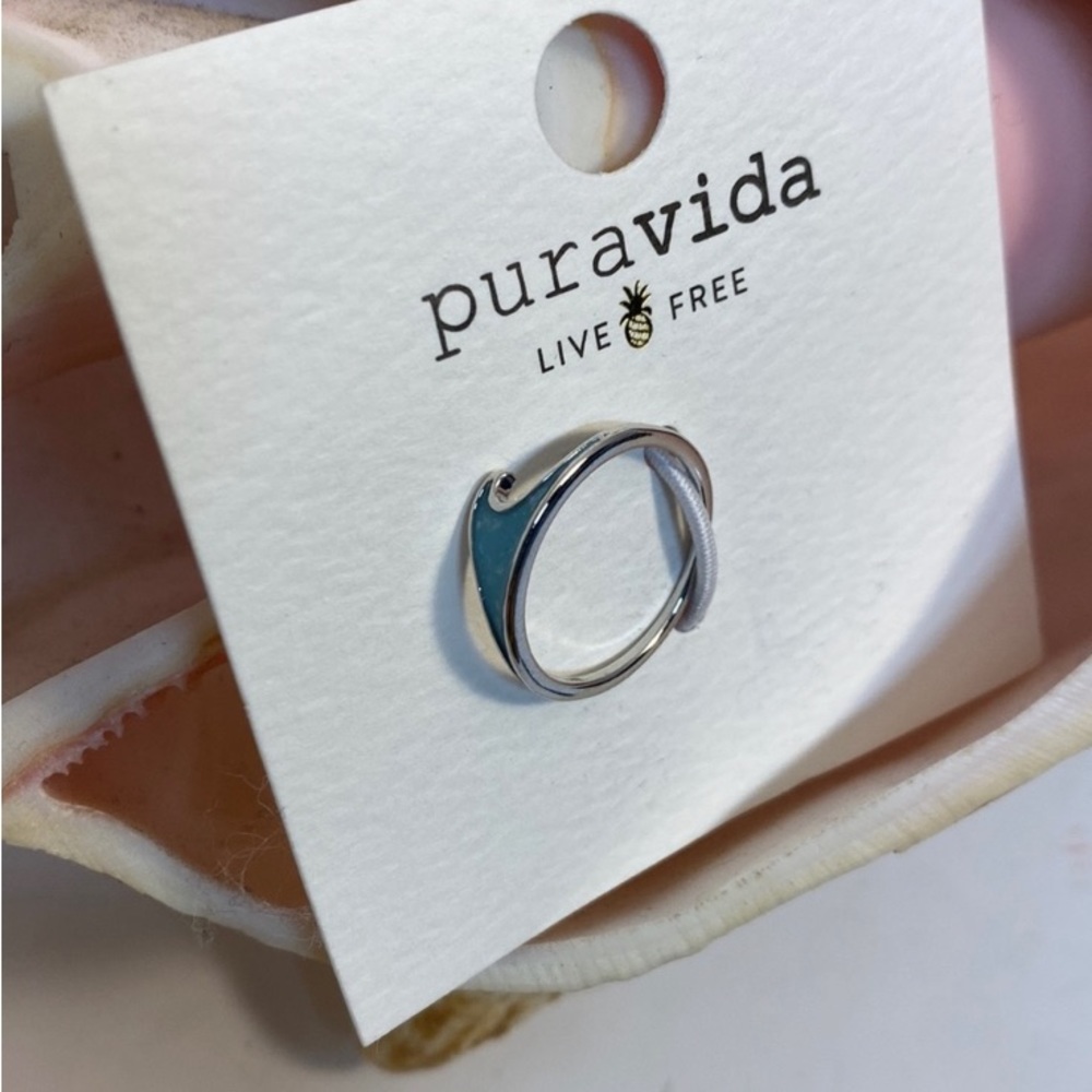 PURA VIDA LIVE FREE MOTHER OF PEARL STACKING WAVE RING SIZE 6